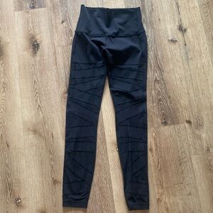 Lulu lemon pants. Worn a handful of times. Perfect condition.